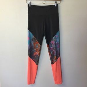 Onzie Colorblock Galaxy Leggings - XS